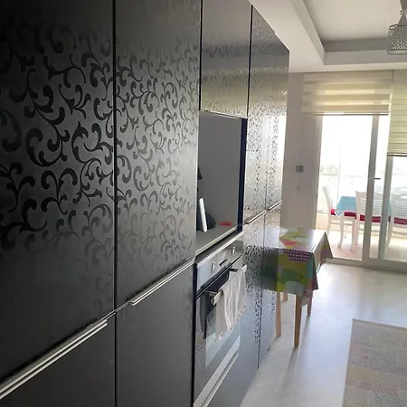 Glass House Apartment *